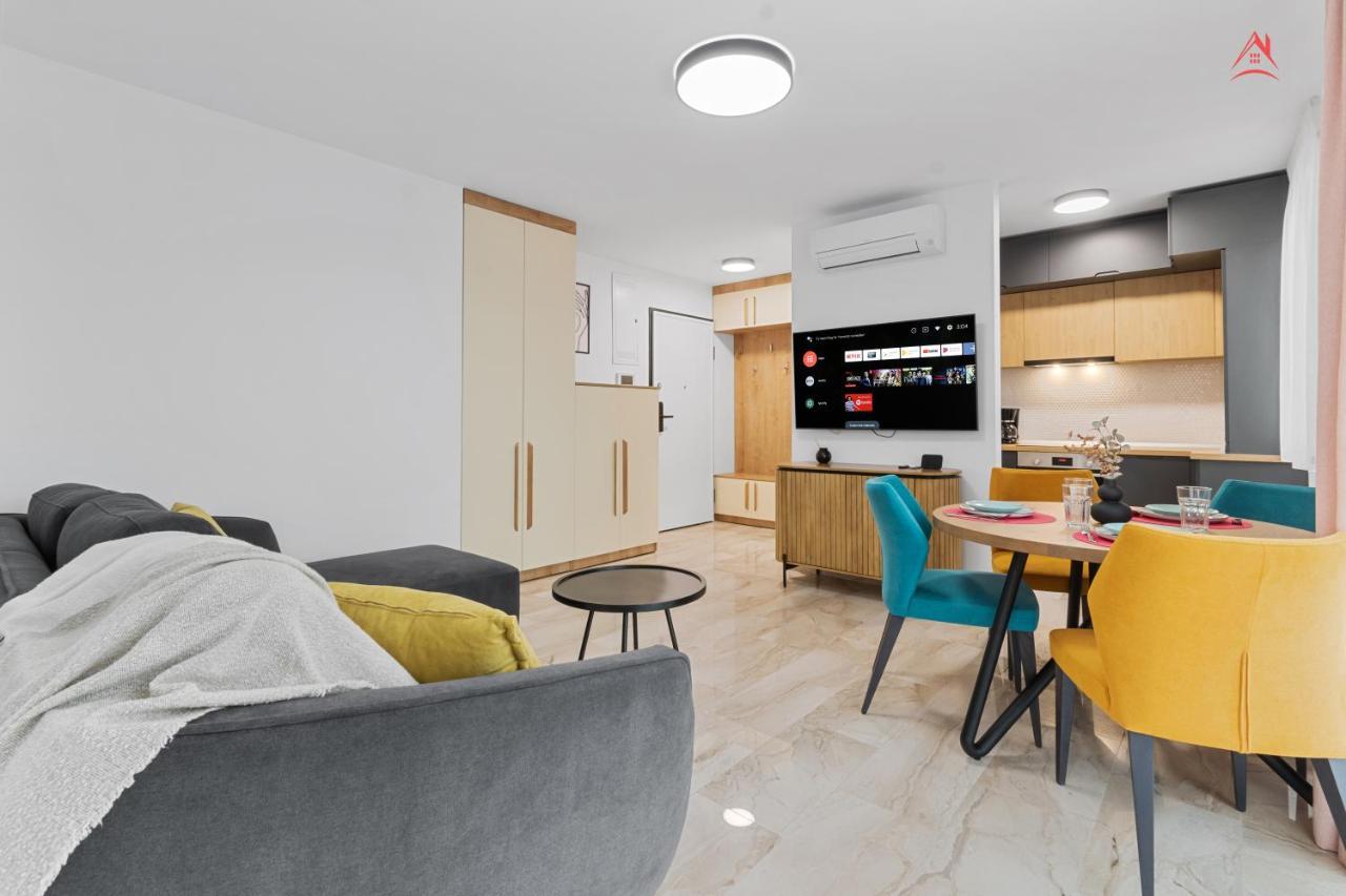 Apartament Opera Residence - Cismigiu, Eroilor, Free Private Parking Букурещ Екстериор снимка
