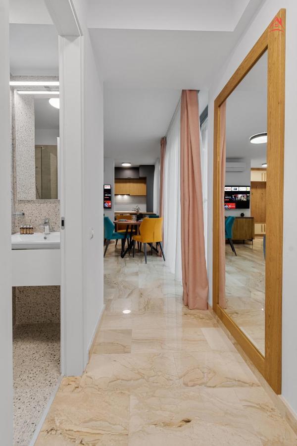 Apartament Opera Residence - Cismigiu, Eroilor, Free Private Parking Букурещ Екстериор снимка