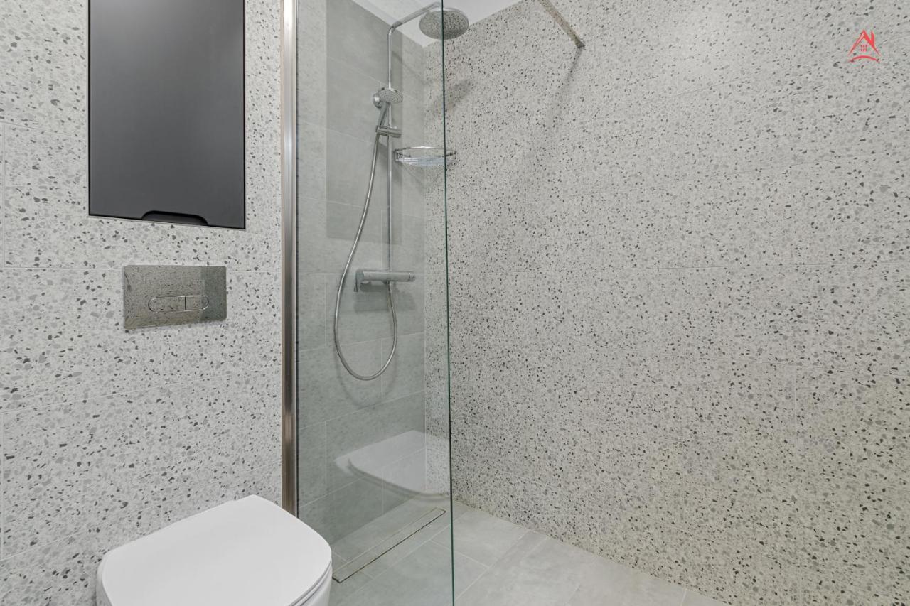 Apartament Opera Residence - Cismigiu, Eroilor, Free Private Parking Букурещ Екстериор снимка